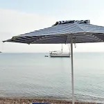 Beachfront Lampis Dolphin 4