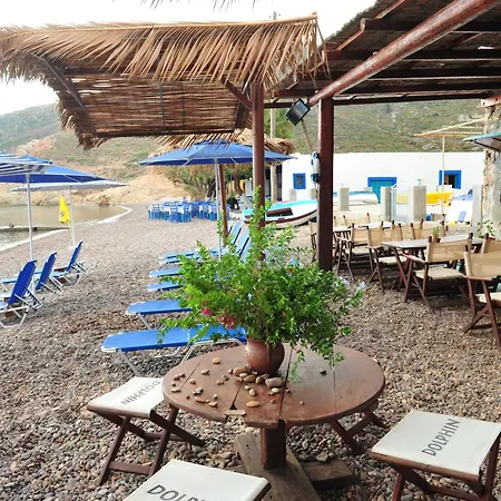 Beachfront Lampis Dolphin 4