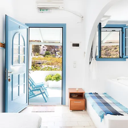 Beachfront Lampis Dolphin 4 *