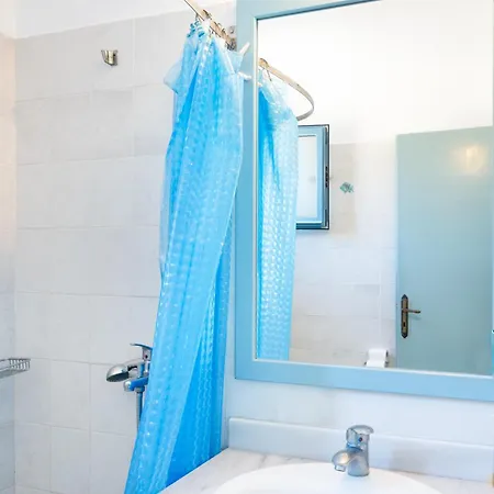 Beachfront Lampis Dolphin 4 * Σκάλα