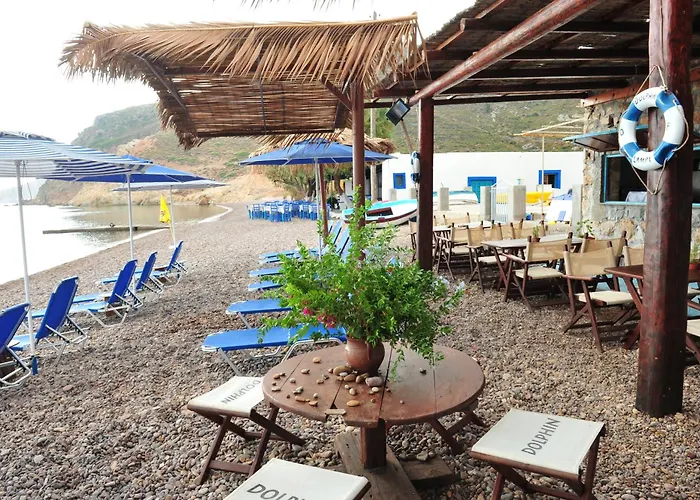 Beachfront Lampis Dolphin 4