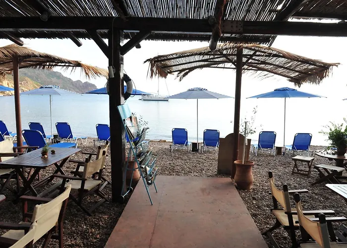 بيت للعطل Beachfront Lampis Dolphin 4