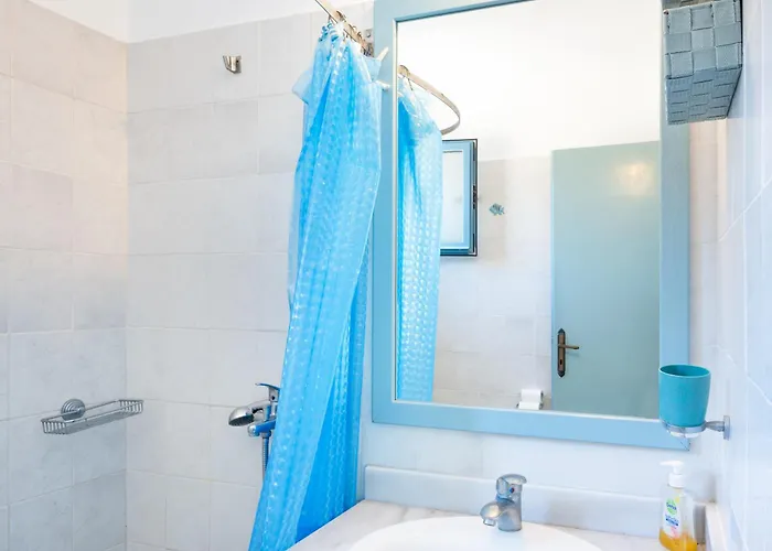 بيت للعطل Beachfront Lampis Dolphin 4 *