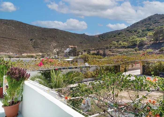 بيت للعطل Beachfront Lampis Dolphin 4 *