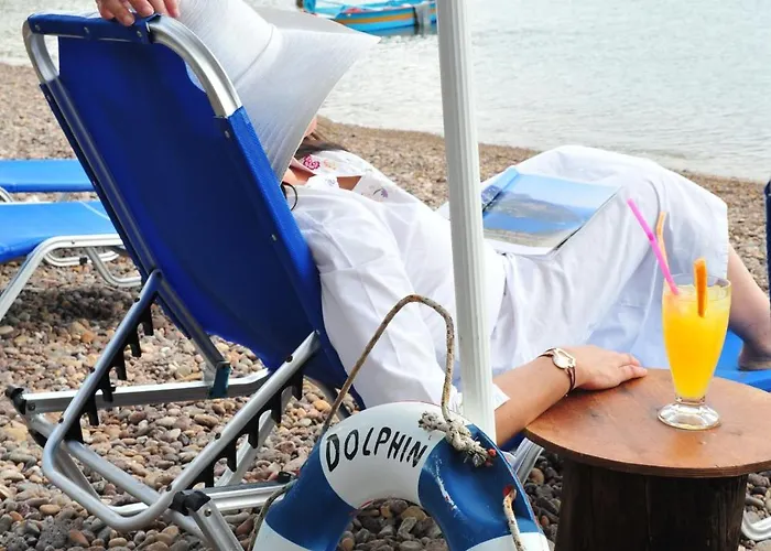 Beachfront Lampis Dolphin 4 بيت للعطل سكالا